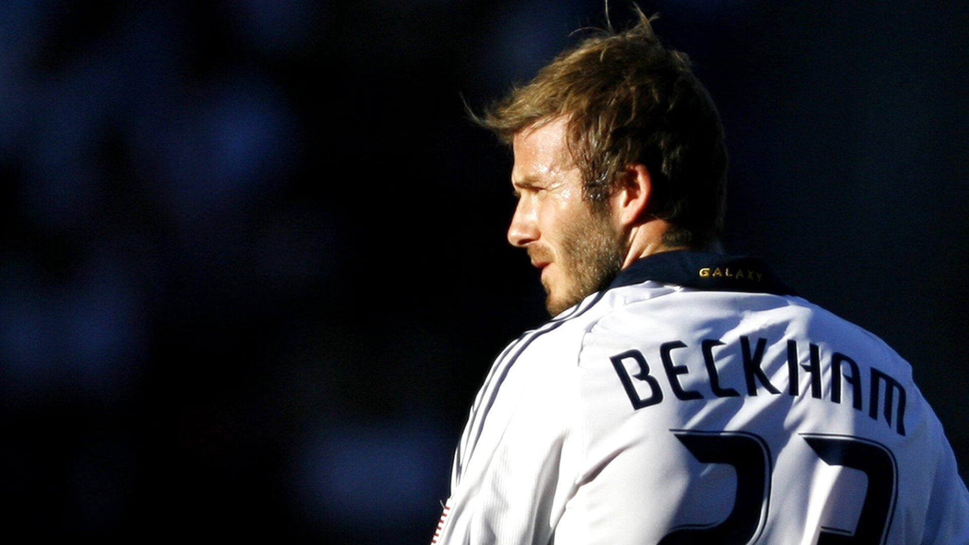 维尼修斯一人撕裂防线，尼日利亚新星导演逆转！利物浦遭遇战术谜题